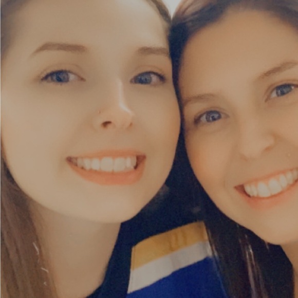 Meet your Posher, Eleah - Picture 2 of 2